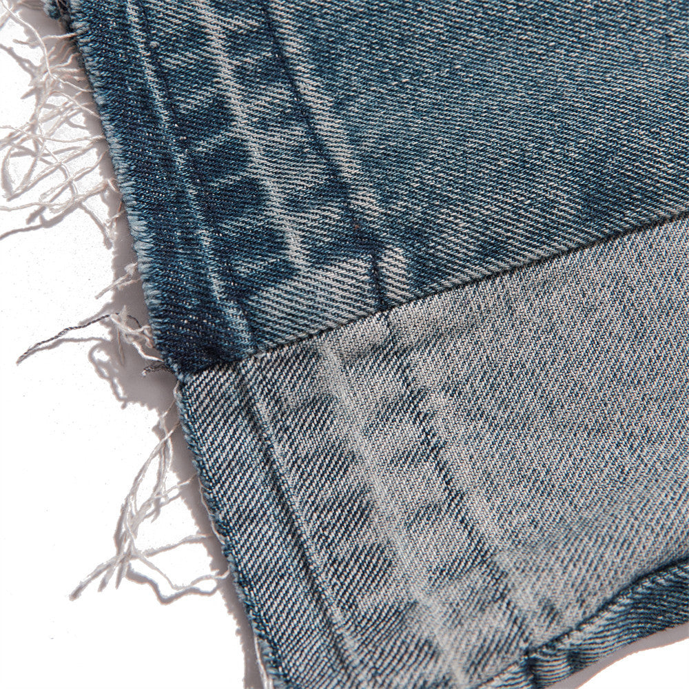 Stylishe Herrenjeans mit Details